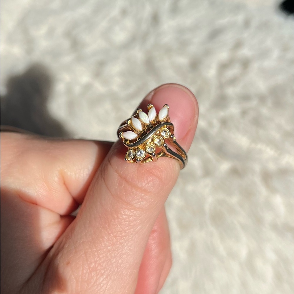 Vintage 1960s Uncas Opal Ring